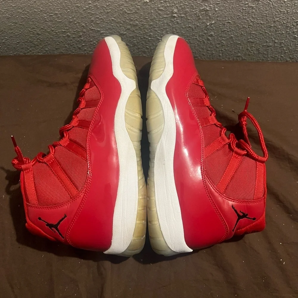 Vibrant Red Basketball Sneakers Nike Retro Air Jordan 11 Win like 92